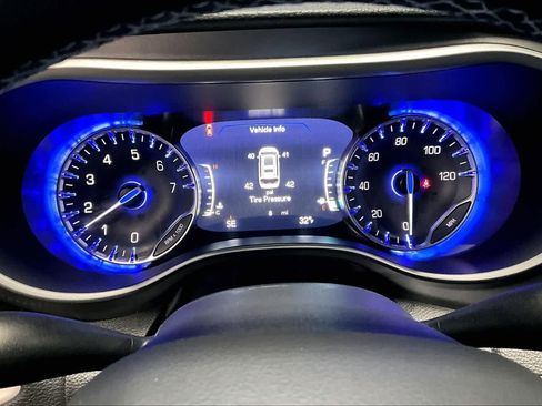 New 2026 Chrysler Pacifica Select image 18