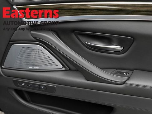 Used 2015 BMW M5 image 42