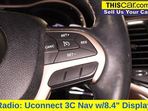 Used 2017 Jeep Grand Cherokee Overland image 16