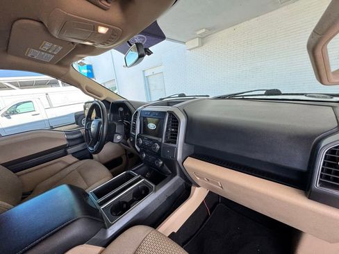 Used 2018 Ford F150 XLT w/ Equipment Group 302A Luxury AWD/4WD image 18