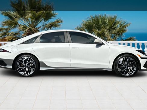 Used 2023 Hyundai Ioniq 6 SEL image 3