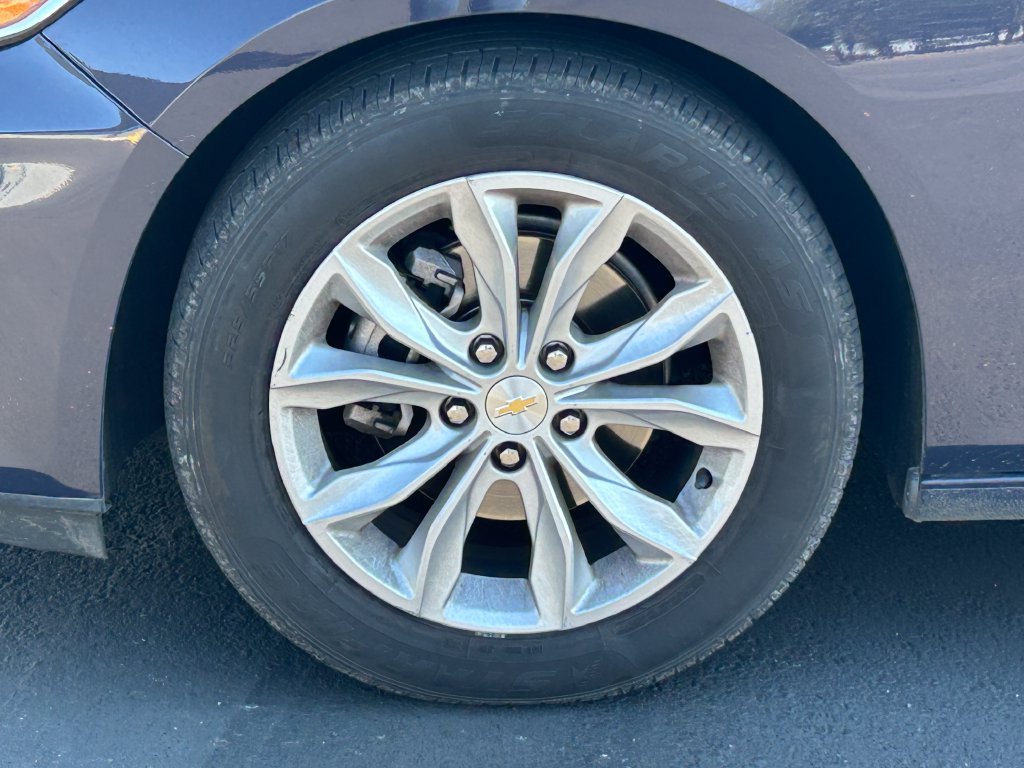 Used 2025 Chevrolet Malibu LT FWD image 12