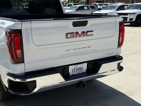 Used 2026 GMC Sierra 1500 SLT AWD/4WD image 6