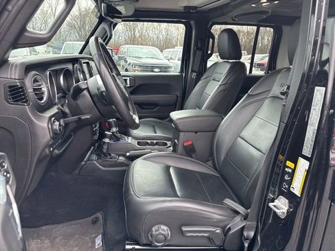 Used 2023 Jeep Wrangler Unlimited Sahara w/ Cold Weather Group image 13