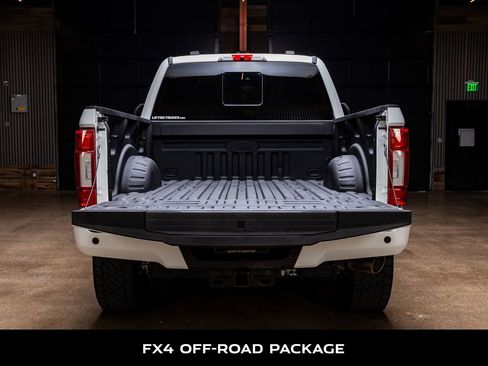 Used 2020 Ford F250 Lariat image 8