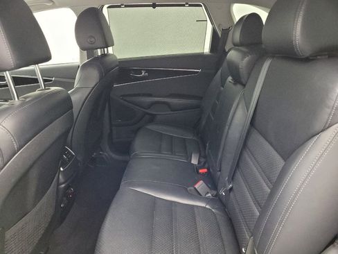 Used 2019 Kia Sorento EX w/ EX Touring Package FWD image 18