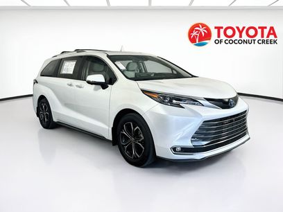 Used 2025 Toyota Sienna Platinum