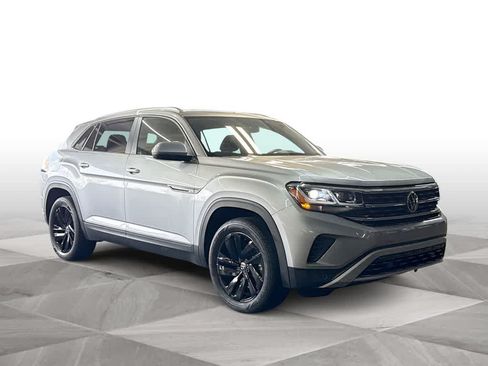 Certified 2023 Volkswagen Atlas Cross Sport SE w/ Panoramic Sunroof Package FWD image 2
