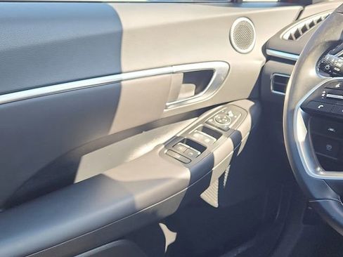 Certified 2023 Hyundai Sonata SEL w/ Convenience Package FWD image 11