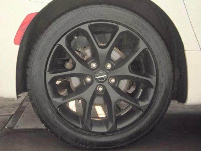 Used 2025 Chrysler Pacifica Limited FWD image 22