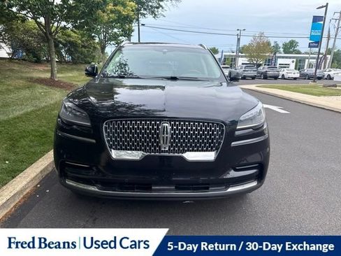 Used 2023 Lincoln Aviator Reserve w/ Elements Package Plus AWD/4WD image 2