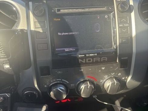 Used 2015 Toyota Tundra SR5 w/ SR5 Upgrade Package image 17