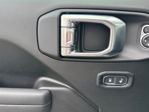 New 2026 Jeep Wrangler Unlimited Rubicon image 10