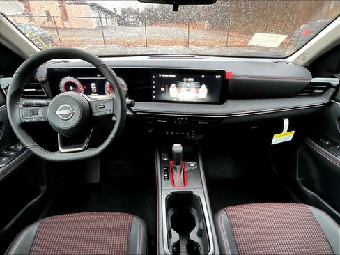 New 2025 Nissan Kicks SR w/ Illumination Package image 11