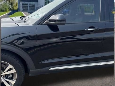 Used 2020 Ford Explorer Platinum w/ Premium Technology Package AWD/4WD image 5