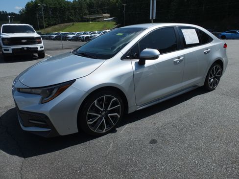 Used 2020 Toyota Corolla SE FWD image 6