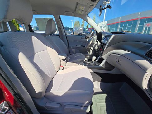 Used 2012 Subaru Forester 2.5X w/ Alloy Wheel Pkg AWD/4WD image 11