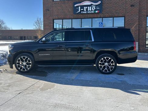 Used 2017 Chevrolet Suburban Premier image 10