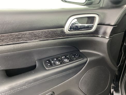 Used 2018 Jeep Grand Cherokee High Altitude AWD/4WD image 15