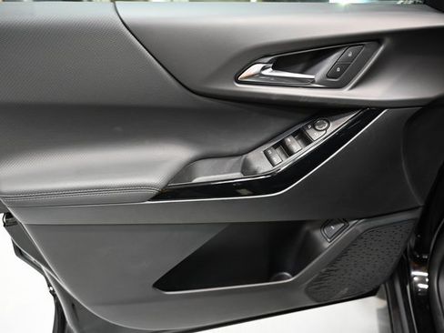 New 2026 Chevrolet Equinox LT w/ Convenience Package II image 24