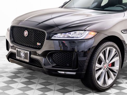 Used 2020 Jaguar F-PACE S image 34