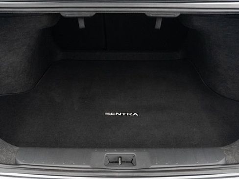 Used 2022 Nissan Sentra SR w/ Trunk Package FWD image 25