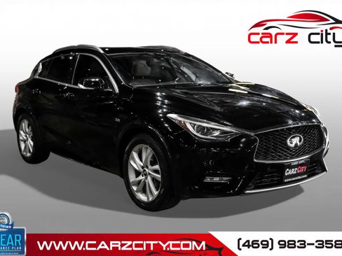 Used 2018 INFINITI QX30 Premium w/ Technology Package image 1