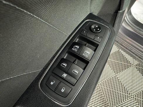 Used 2018 Dodge Charger GT AWD/4WD image 38