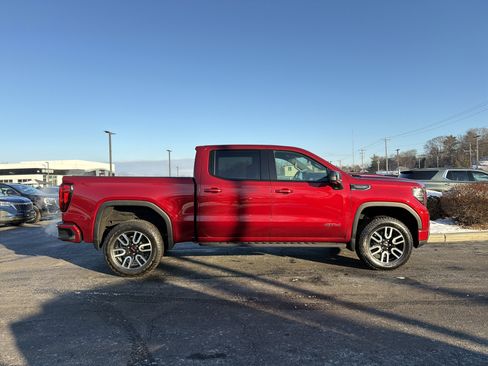 Used 2024 GMC Sierra 1500 AT4 w/ AT4 Premium Package image 4