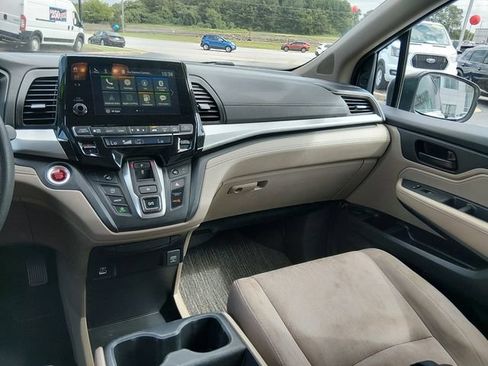 Used 2021 Honda Odyssey EX image 11