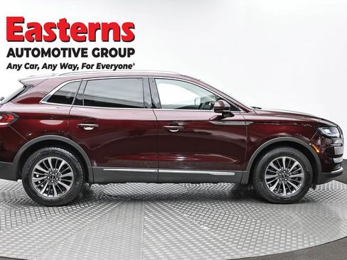 Used 2022 Lincoln Nautilus FWD w/ Premium Package image 4