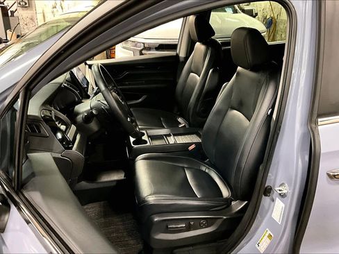 Used 2023 Honda Odyssey Touring image 9
