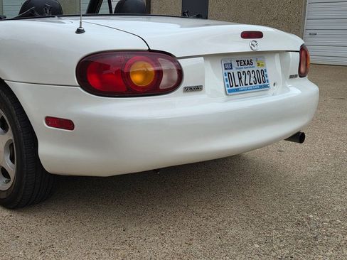 Used 1999 MAZDA MX-5 Miata image 7