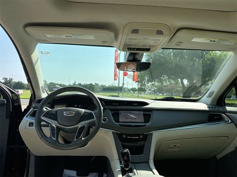 Used 2021 Cadillac XT5 Premium Luxury image 30