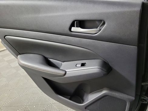 Used 2020 Nissan Altima 2.5 SR w/ Premium Package image 17