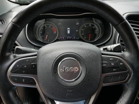 Used 2021 Jeep Cherokee Latitude Lux w/ Comfort/Convenience Group AWD/4WD image 23