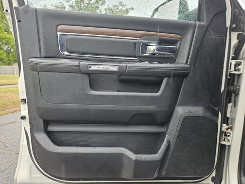 Used 2016 RAM 2500 Laramie AWD/4WD image 14
