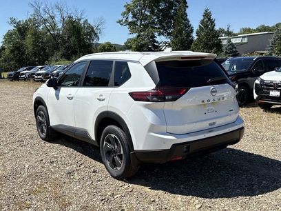 New 2026 Nissan Rogue SV w/ SV Premium Package