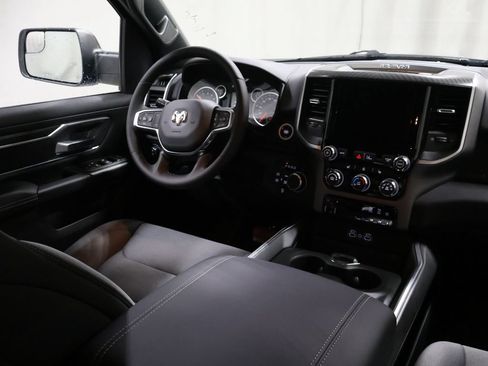 New 2026 RAM 1500 4x4 Crew Cab image 17