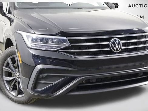 Used 2023 Volkswagen Tiguan SE FWD image 43