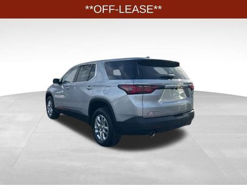 Used 2022 Chevrolet Traverse LS image 5