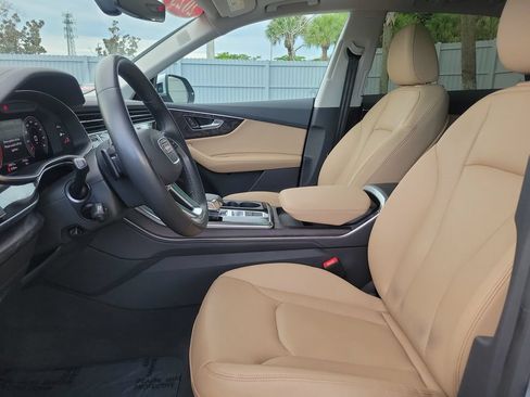 Certified 2023 Audi Q8 Premium Plus w/ Premium Plus Package AWD/4WD image 25