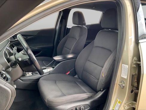 Used 2016 Chevrolet Malibu LT FWD image 8