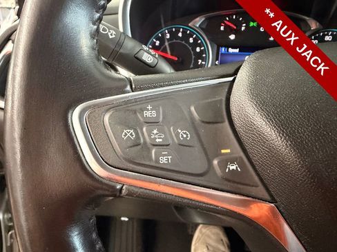 Used 2021 Chevrolet Equinox LT w/ Driver Convenience Package image 18