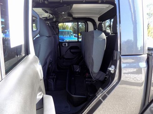 Certified 2024 Jeep Gladiator Sport image 28