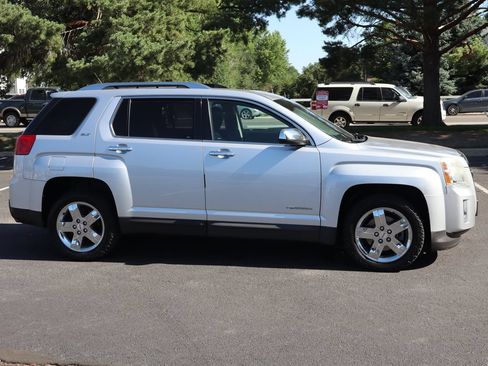 Used 2012 GMC Terrain SLT AWD/4WD image 3