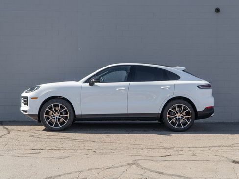 New 2026 Porsche Cayenne Coupe image 2