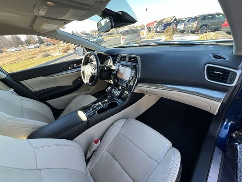 Used 2020 Nissan Maxima 3.5 SV w/ Floor Mat Group image 28
