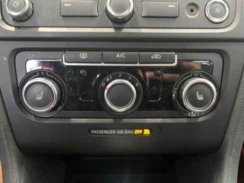 Used 2014 Volkswagen GTI Wolfsburg Edition image 16