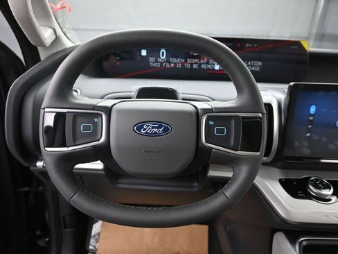 New 2026 Ford Expedition Active RWD image 18